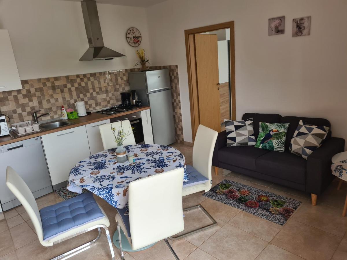 Apartman Luka 班约勒 外观 照片